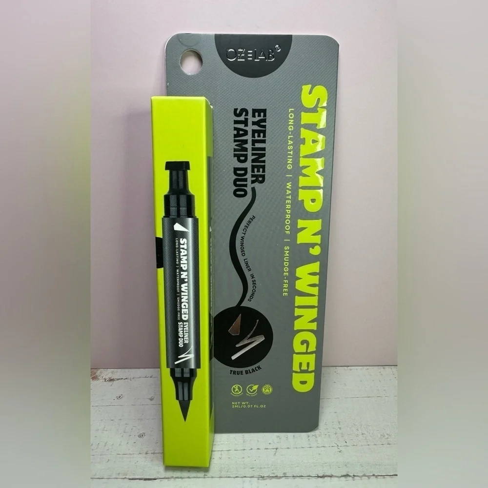 OZ LAB Stamp N'Winged - Eyeliner Pen and Stamp 2 in 1 NIB (True Black)